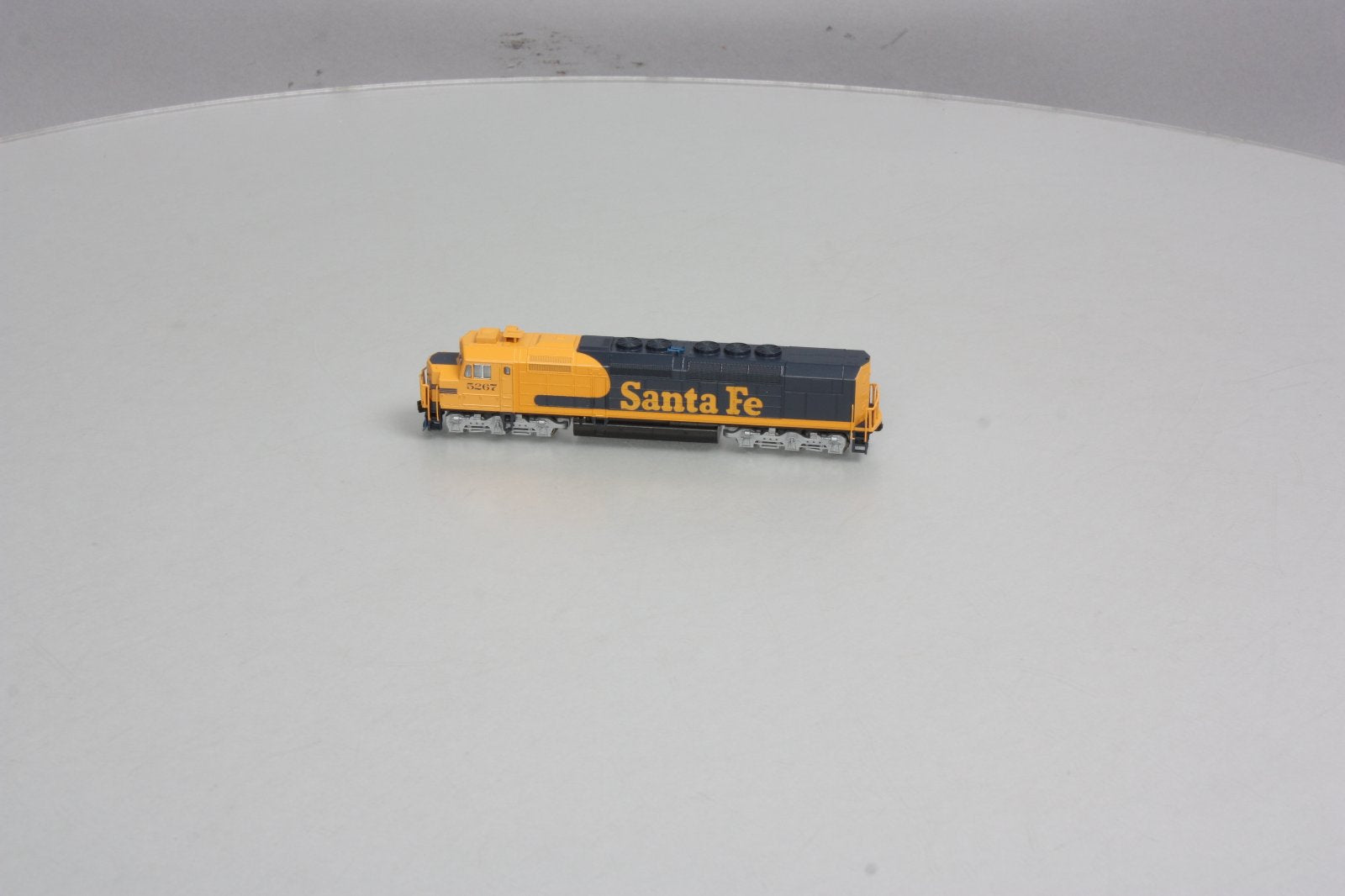 Kato 176-9213 N Santa Fe EMD SDP40F Type IVA Diesel Loco #5267