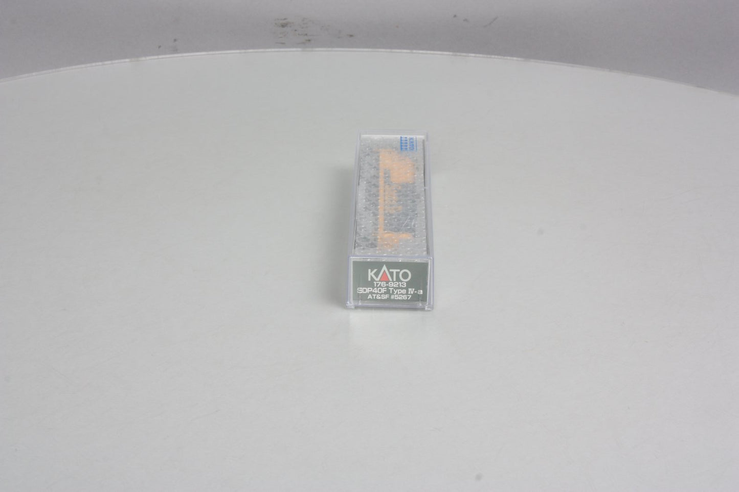 Kato 176-9213 N Santa Fe EMD SDP40F Type IVA Diesel Loco #5267