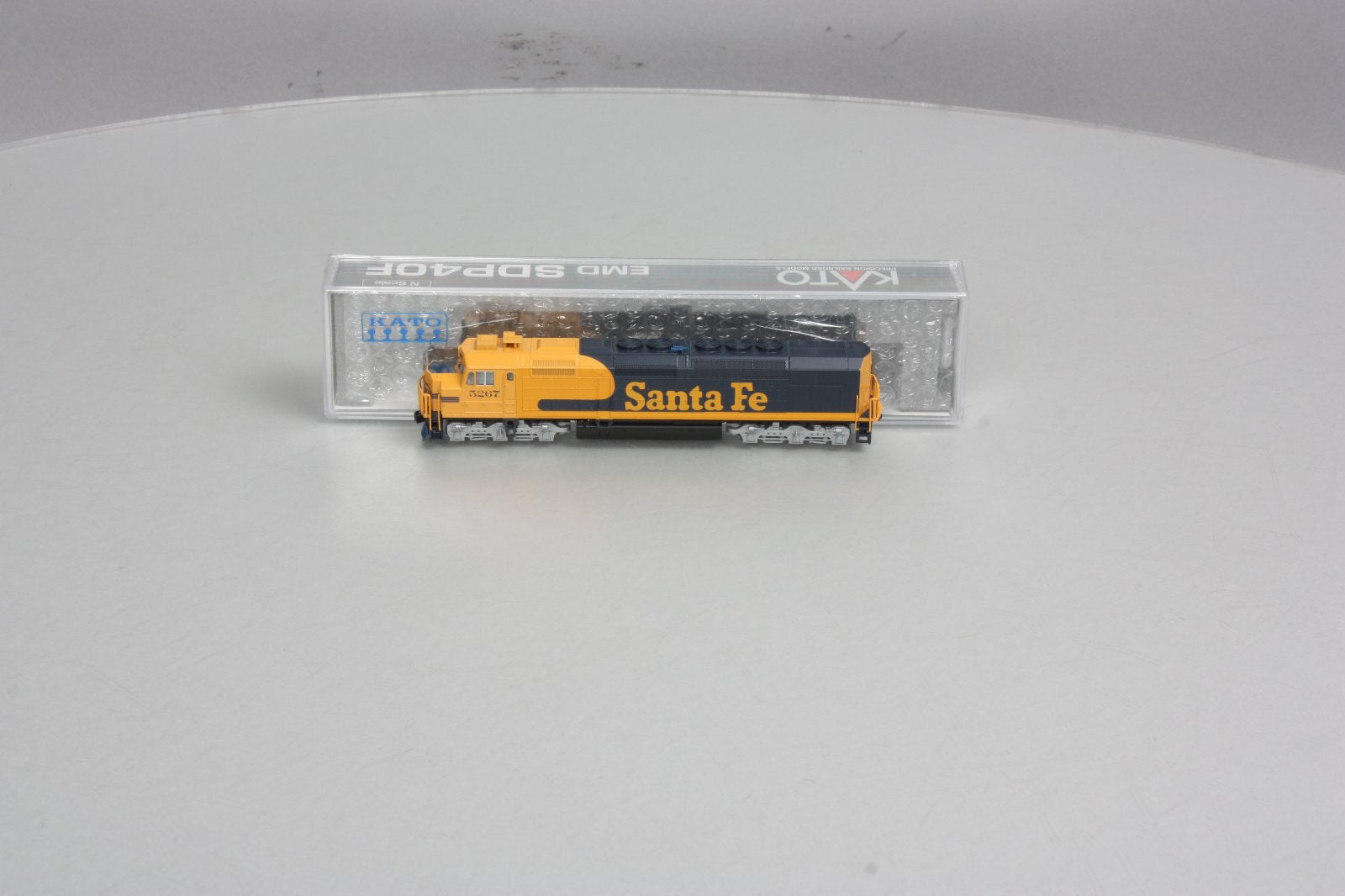 Kato 176-9213 N Santa Fe EMD SDP40F Type IVA Diesel Loco #5267