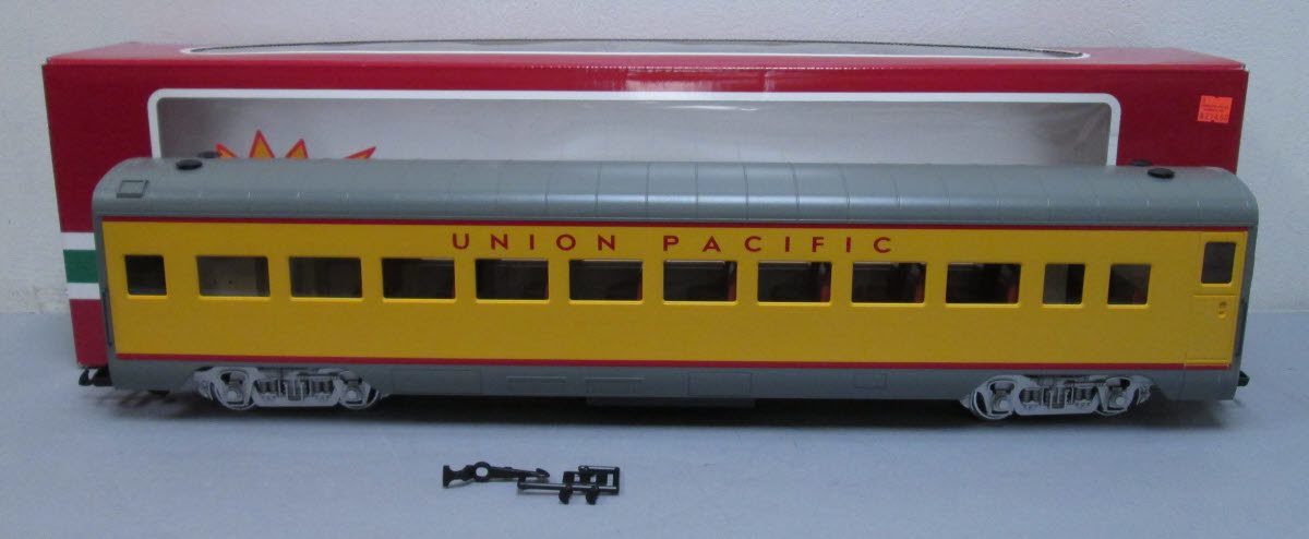 LGB 31570 Union Pacific Long Passenger Coach - Metal Wheels EX/Box