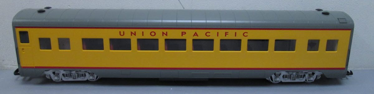 LGB 31570 Union Pacific Long Passenger Coach - Metal Wheels EX/Box