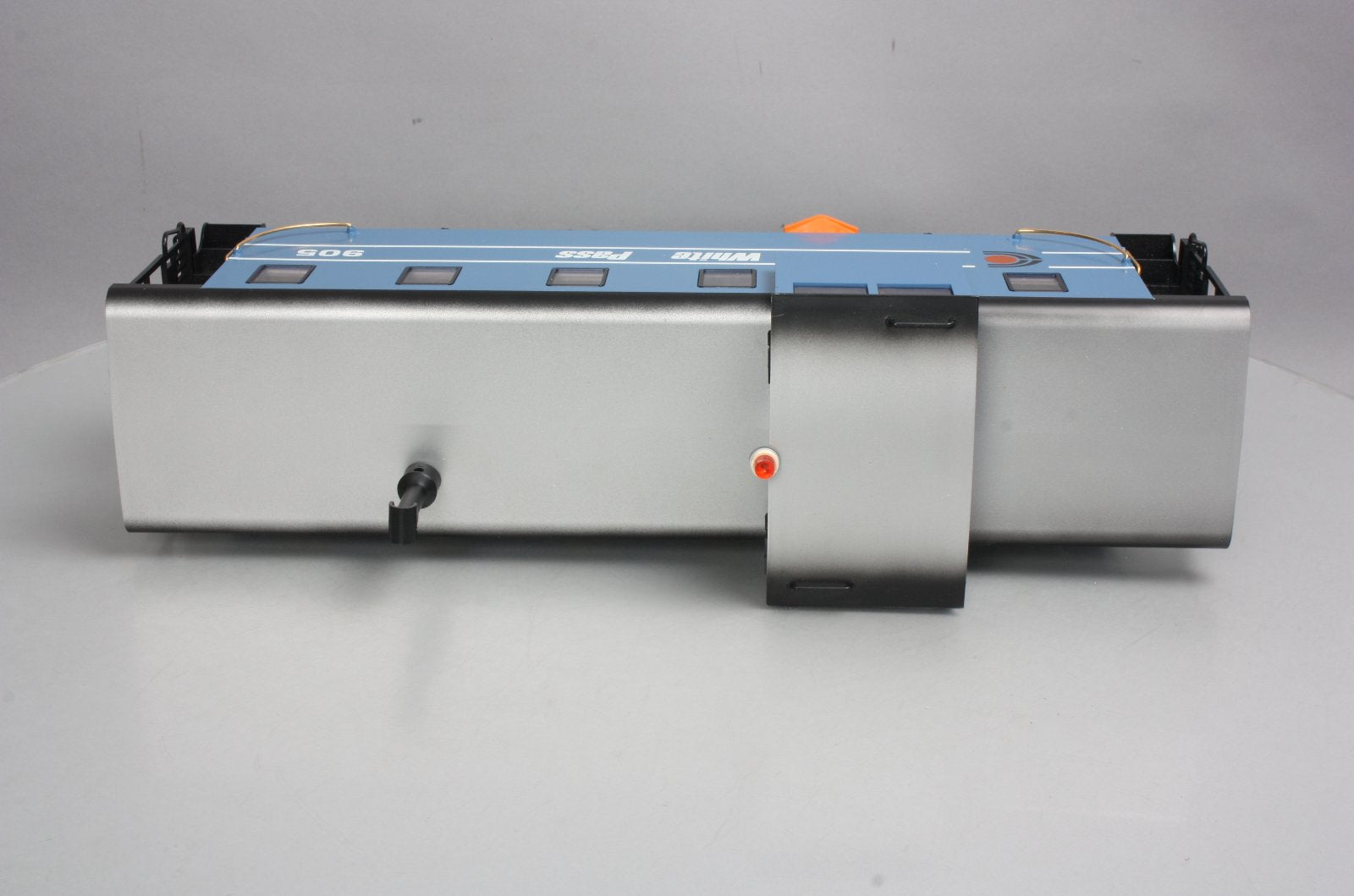LGB 4071 G Scale White Pass Illuminated Caboose #905 (Metal Wheels) LN/Box