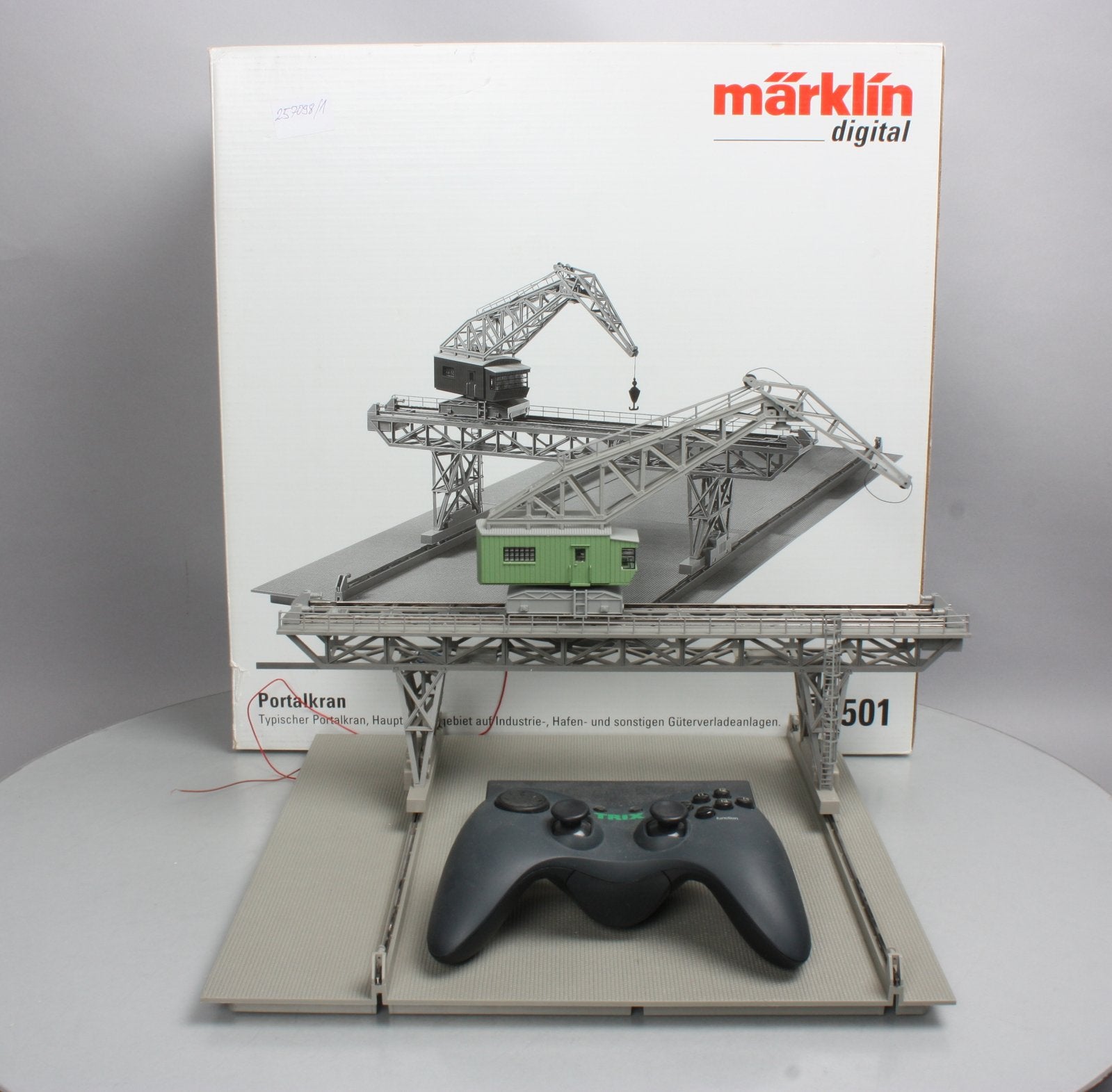 Marklin 76501 HO Scale Gantry Crane