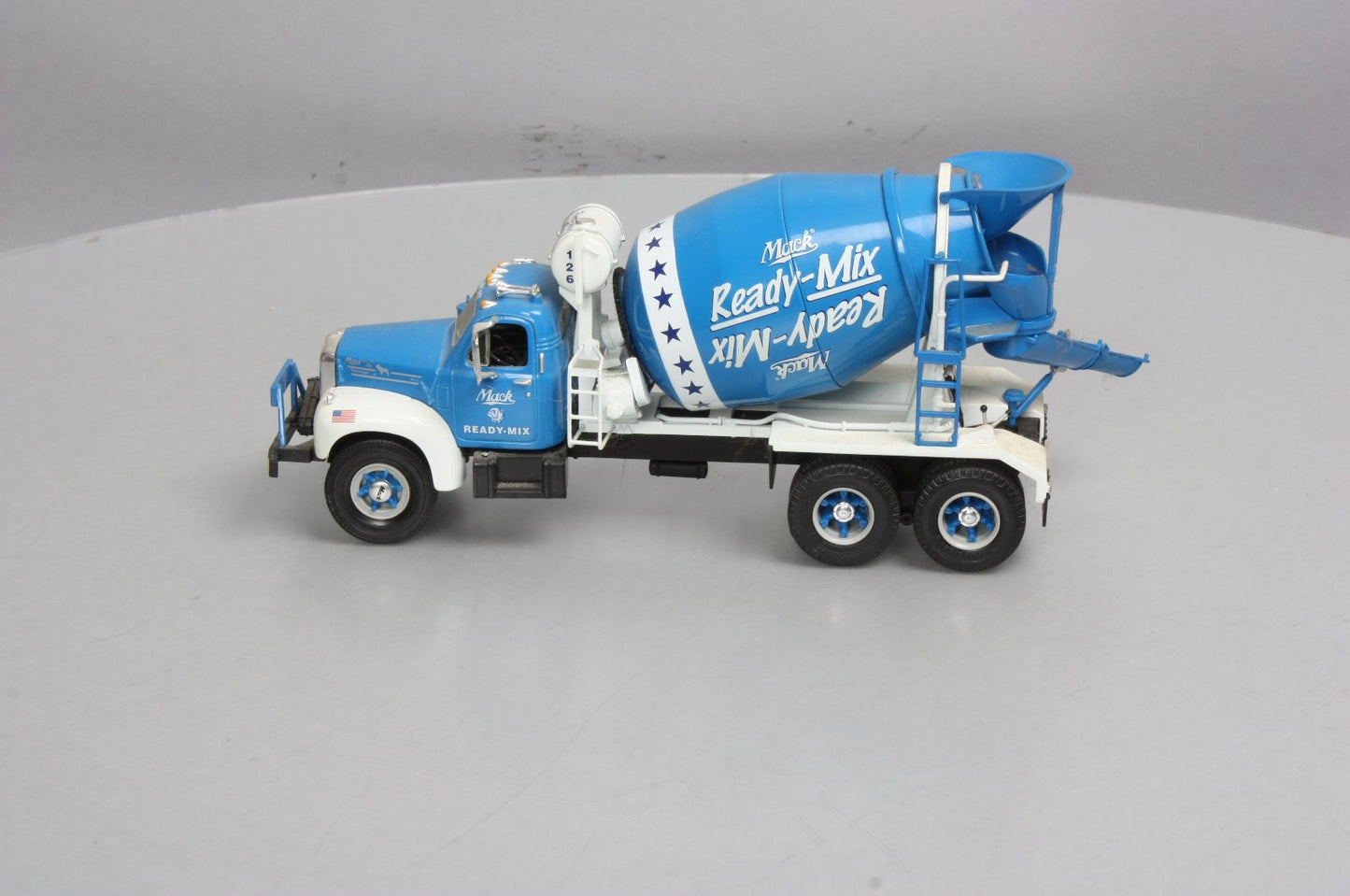 First Gear 19-2736 1:34 Ready-Mix 1960 Mack Model B-61 Mixer NIB