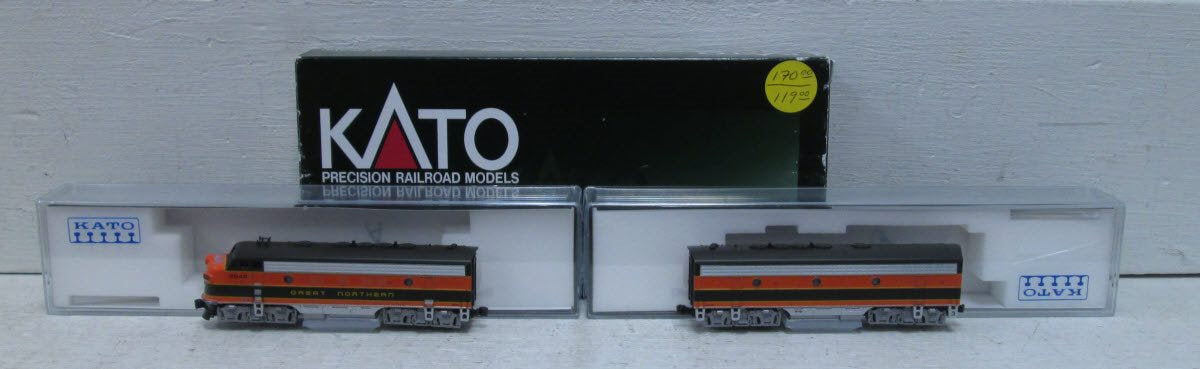 Kato 106-0416 N Scale Great Northern F-7 A/B Diesel Locomotive Set LN/Box