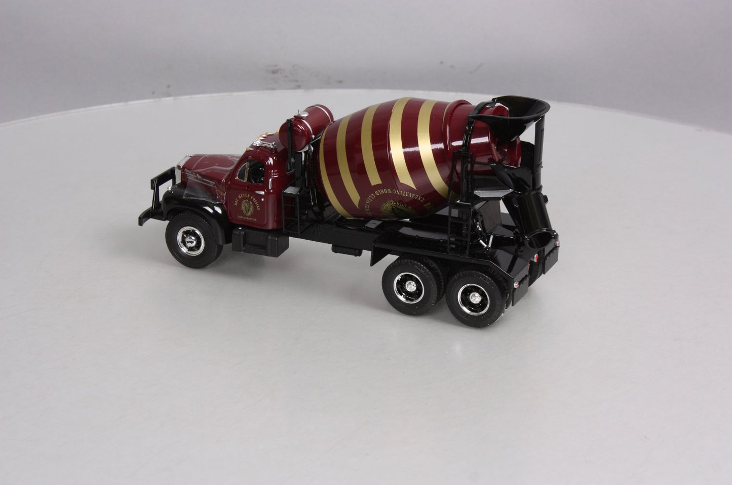 First Gear 19-2737 1:34 Die Cast Ran Meyer - 1960 Mack B-Model Mixer