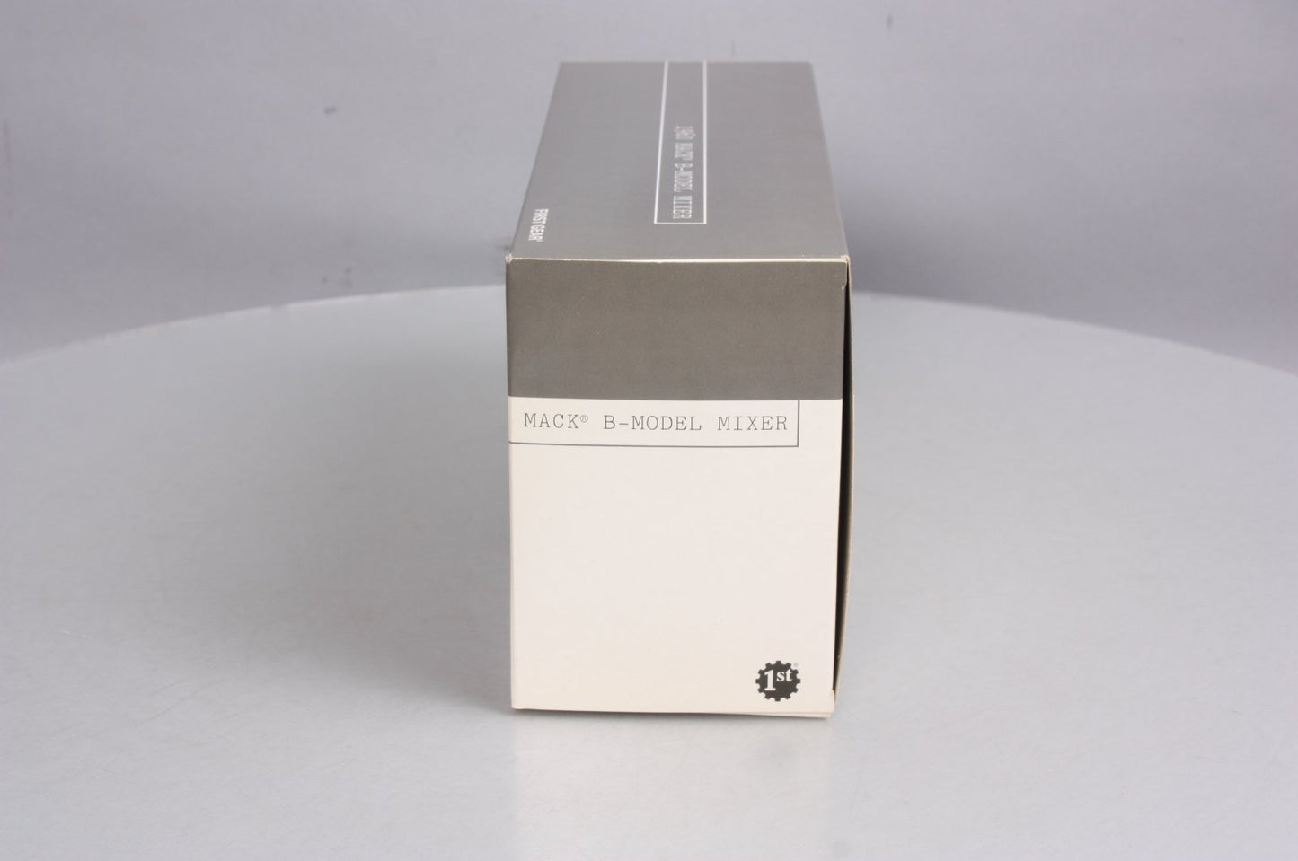 First Gear 19-2737 1:34 Die Cast Ran Meyer - 1960 Mack B-Model Mixer