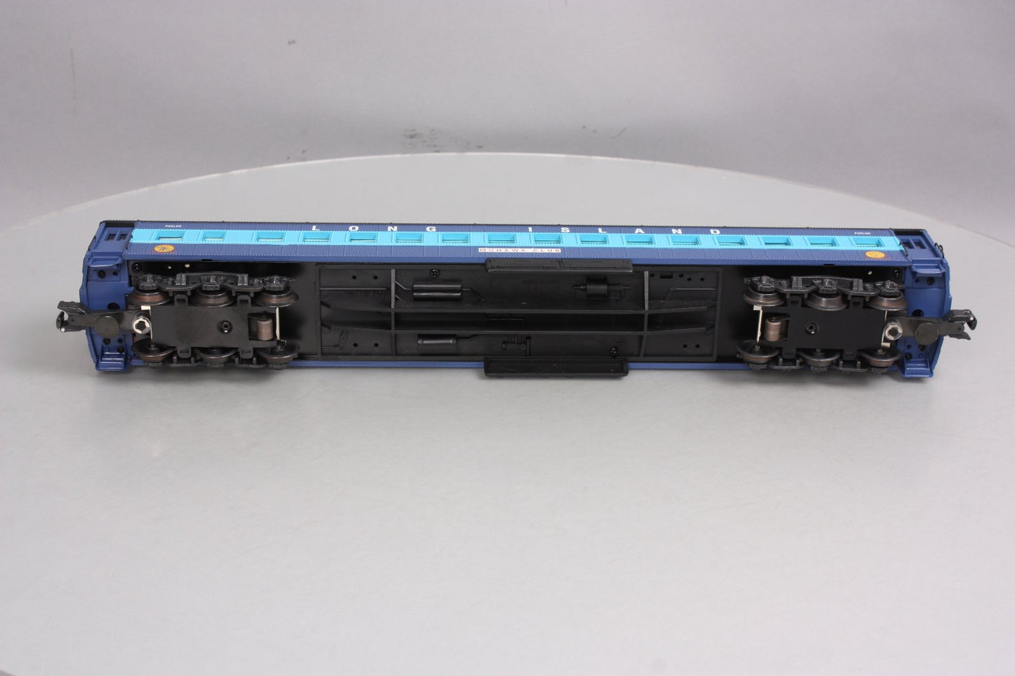 K-Line K4439-2033 O Long Island Railroad Mohawk Club 18" Heavyweight Parlor Car LN