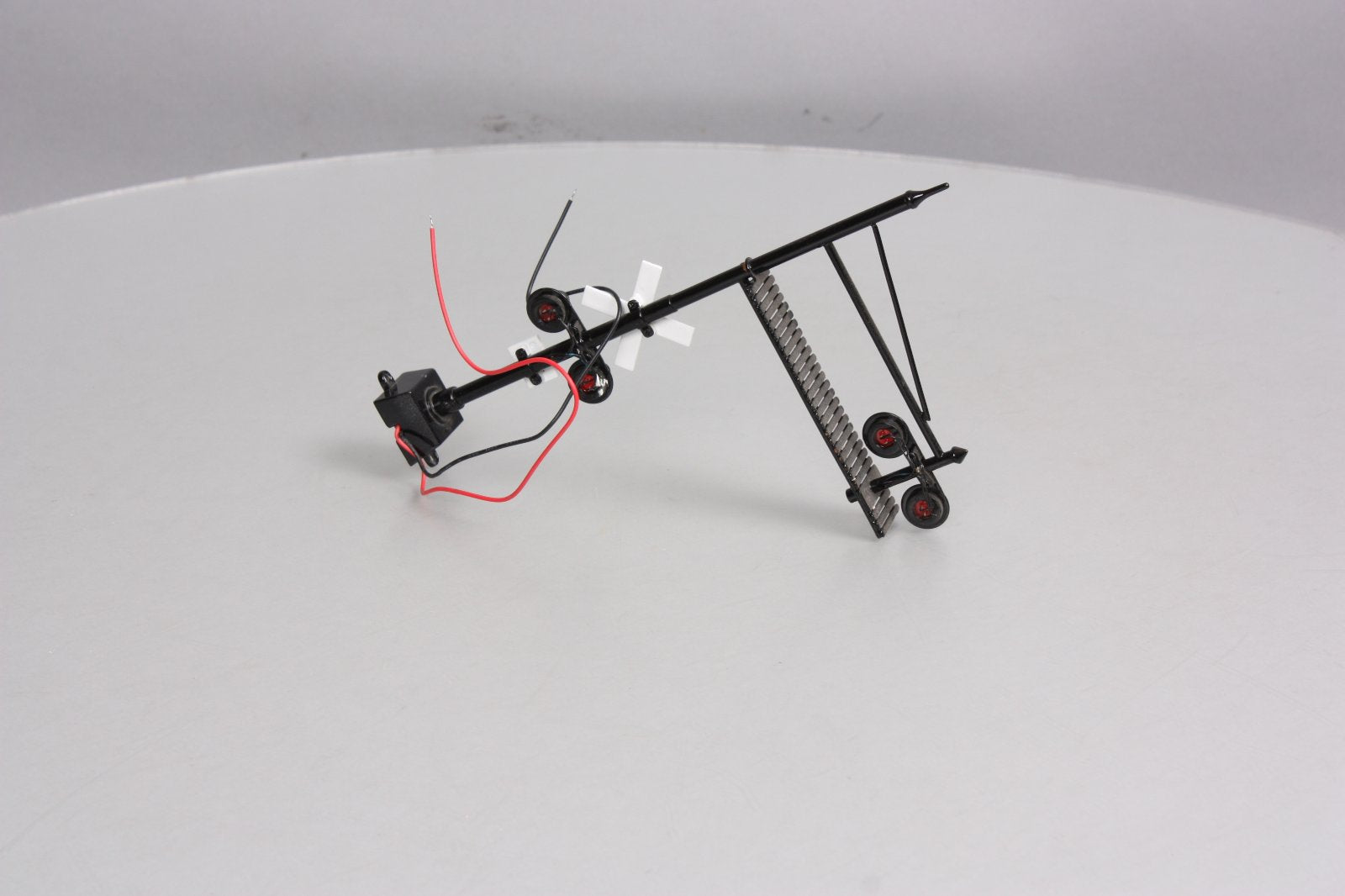 MTH 30-11010 O Scale Operating Crossing Signal LN/Box