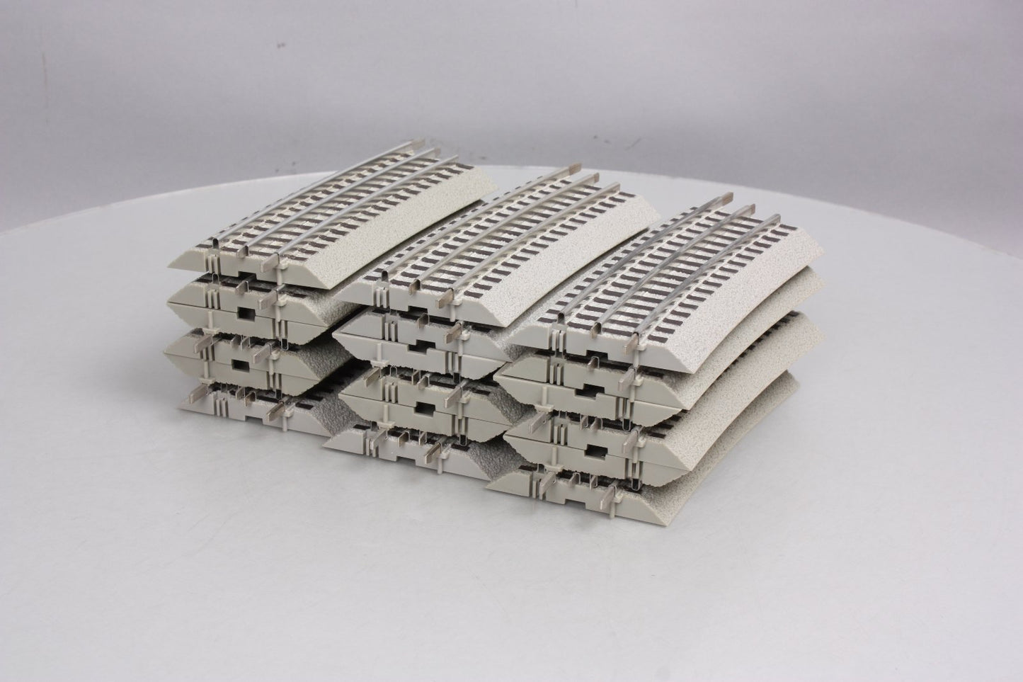Lionel 6-12055 FasTrack 1/2 O72 Half Curve (18 Sections) LN