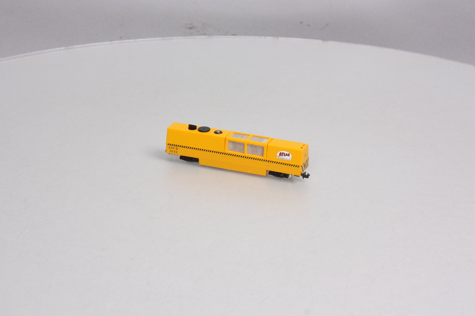 Atlas 32550 N Scale ATCX Track Cleaning Car