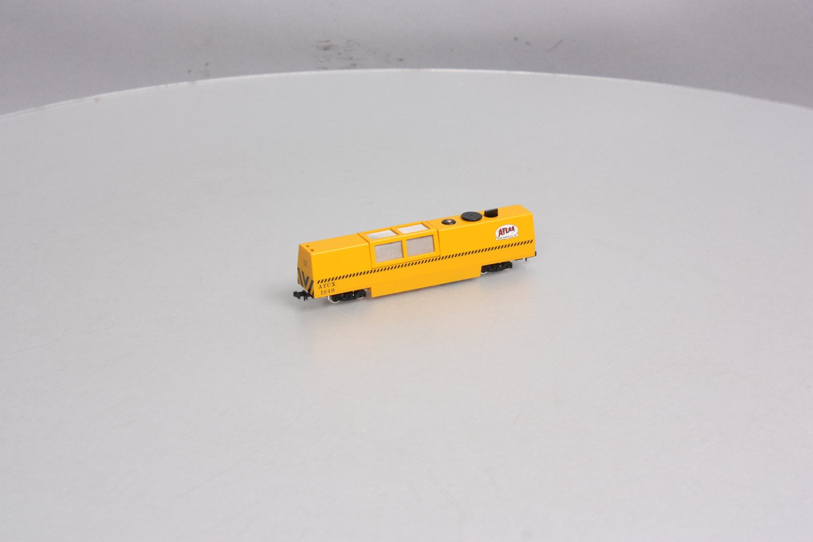 Atlas 32550 N Scale ATCX Track Cleaning Car