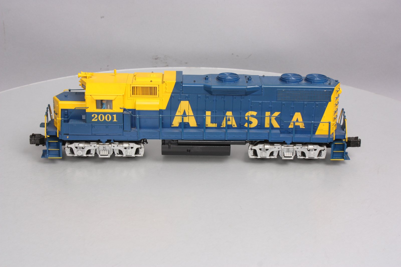 K-Line K2402-2001 O Gauge Alaska Railroad GP38-2 Diesel Locomotive #2001 LN/Box