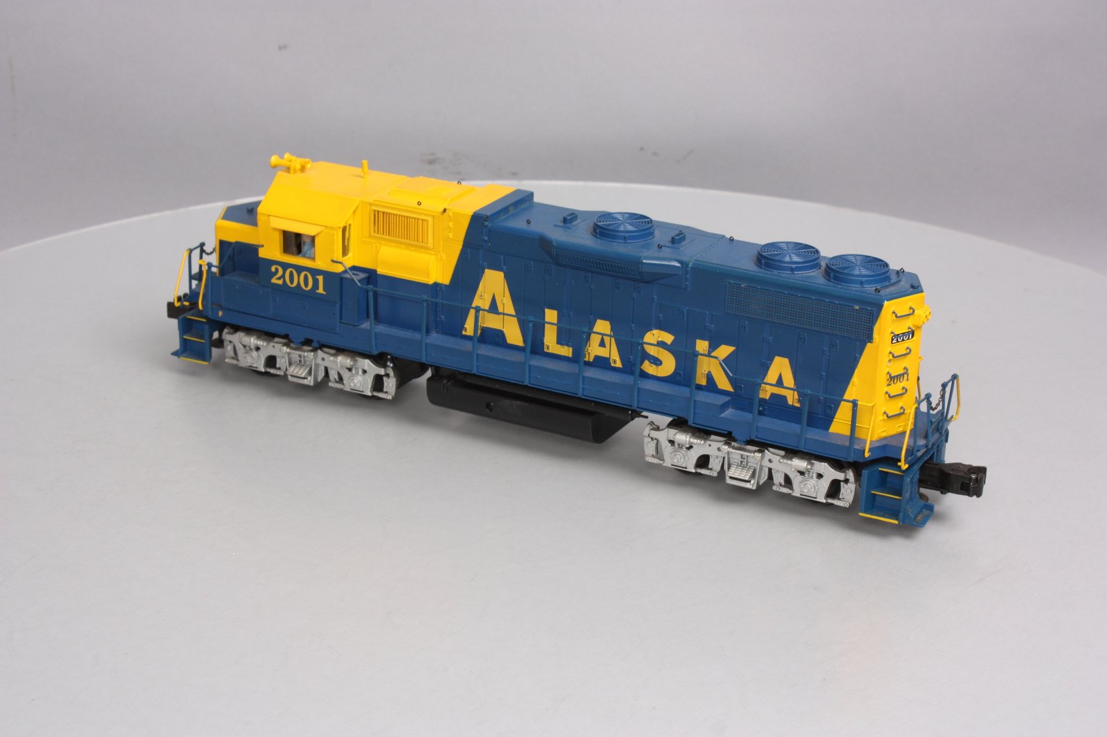 K-Line K2402-2001 O Gauge Alaska Railroad GP38-2 Diesel Locomotive #2001 LN/Box