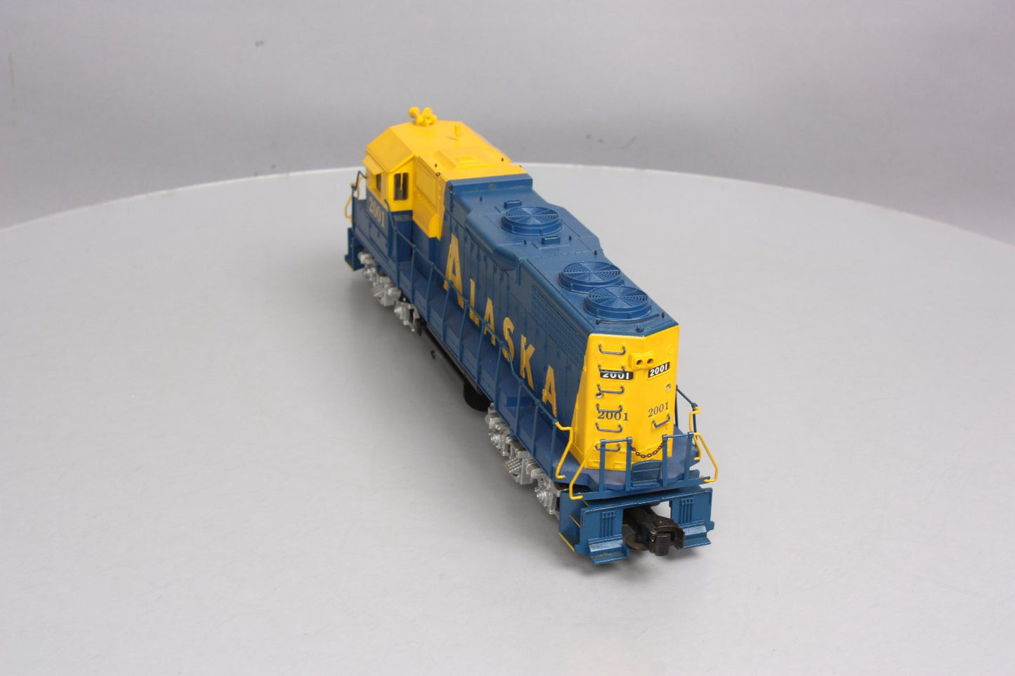 K-Line K2402-2001 O Gauge Alaska Railroad GP38-2 Diesel Locomotive #2001 LN/Box