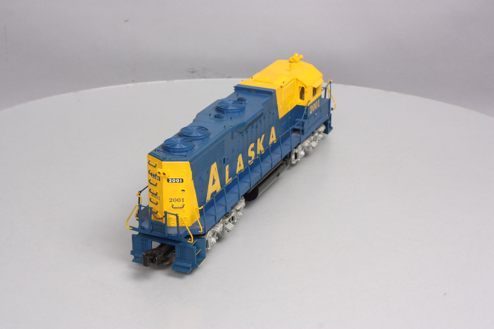 K-Line K2402-2001 O Gauge Alaska Railroad GP38-2 Diesel Locomotive #2001 LN/Box