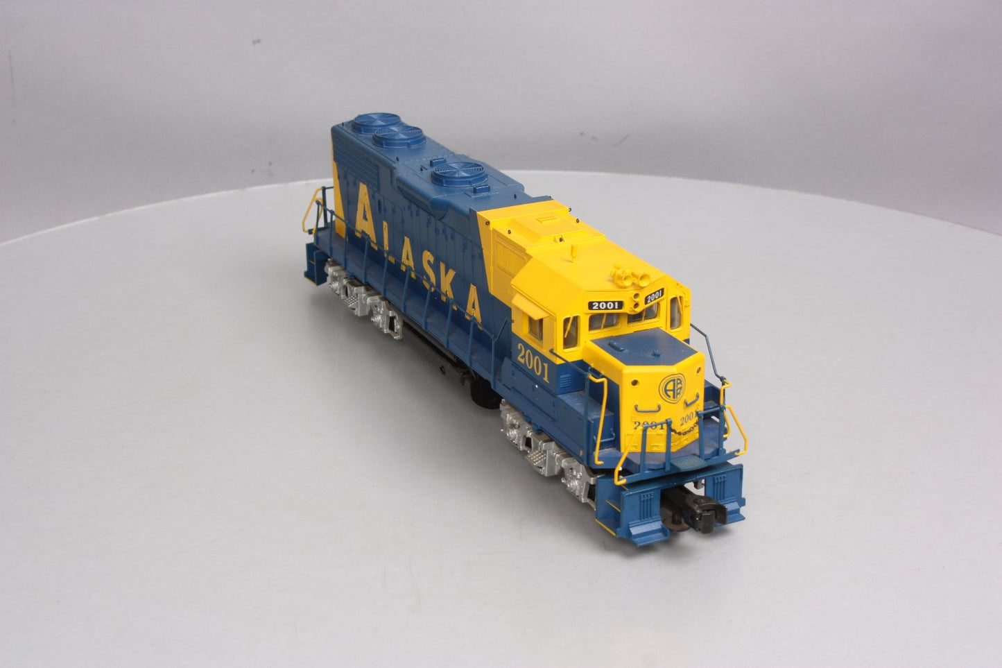 K-Line K2402-2001 O Gauge Alaska Railroad GP38-2 Diesel Locomotive #2001 LN/Box
