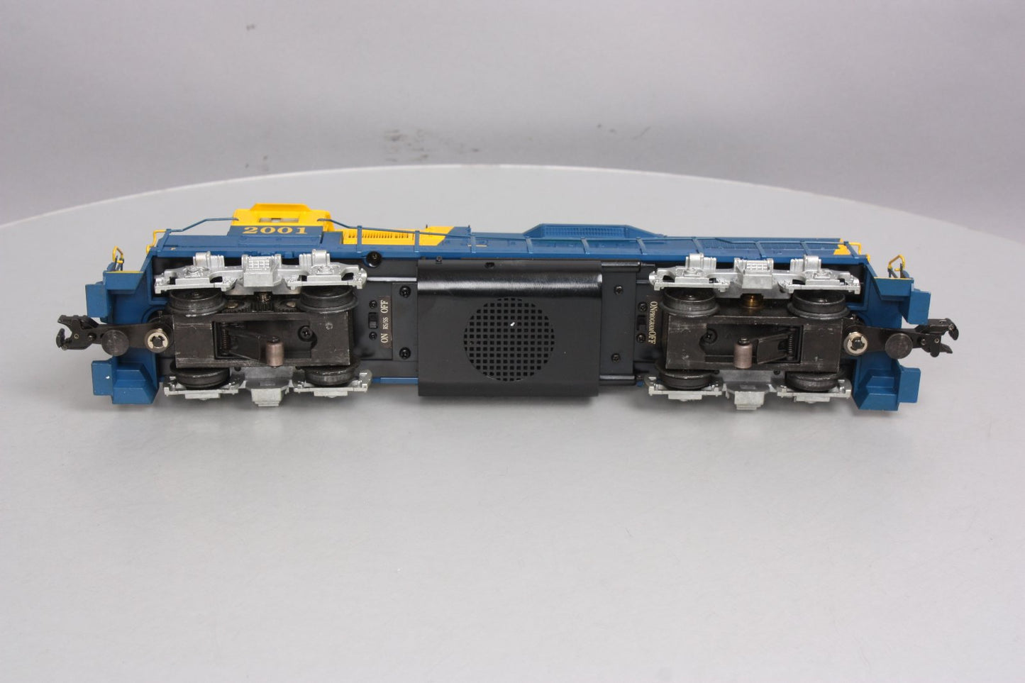 K-Line K2402-2001 O Gauge Alaska Railroad GP38-2 Diesel Locomotive #2001 LN/Box