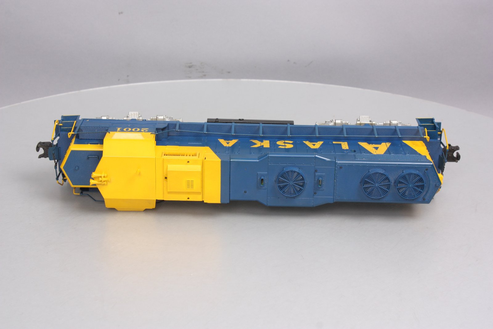K-Line K2402-2001 O Gauge Alaska Railroad GP38-2 Diesel Locomotive #2001 LN/Box