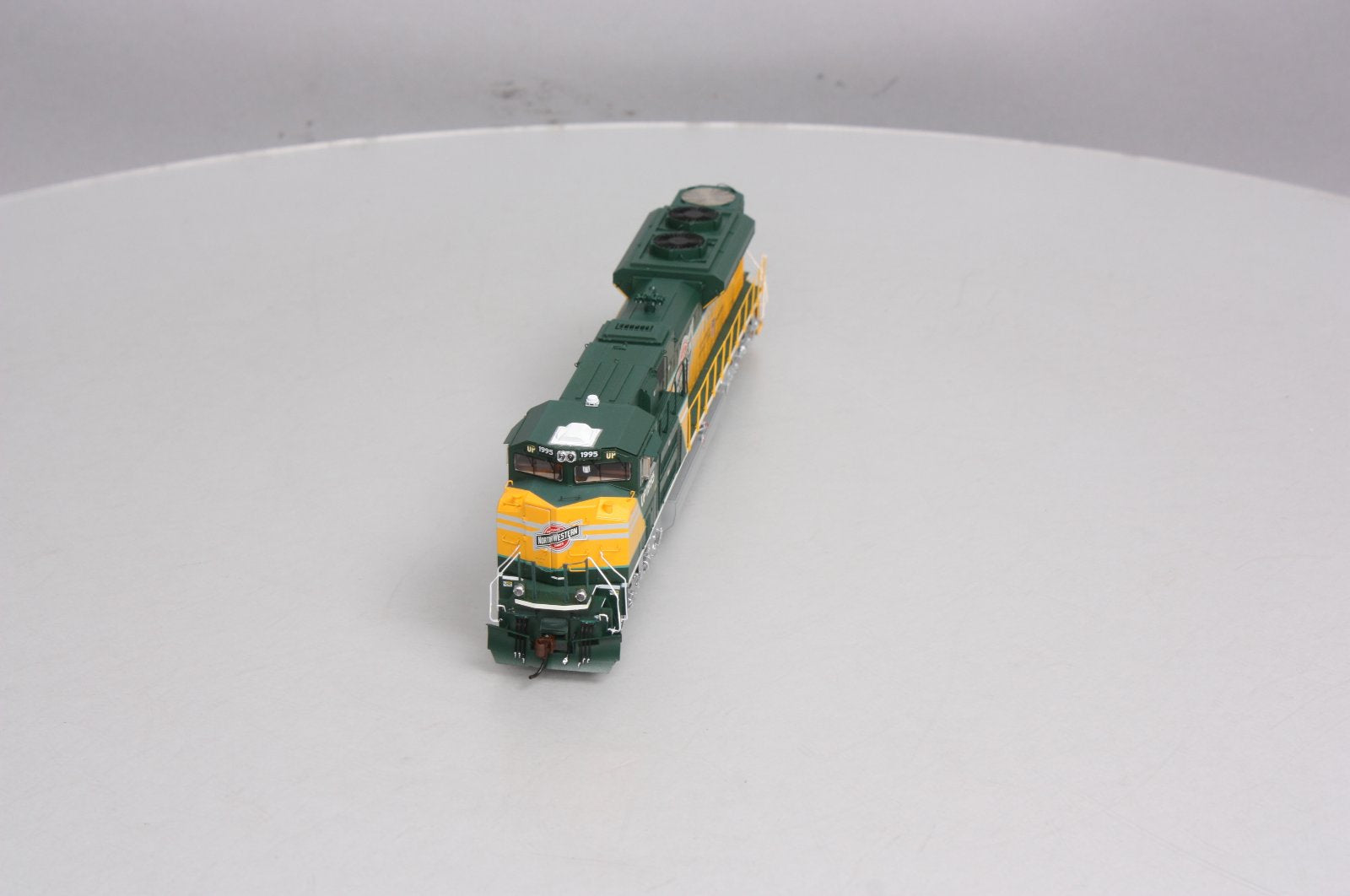 Athearn G68671 UP/C&NWH SD70ACe Diesel Locomotive w/Sound and DCC #1995 LN/Box