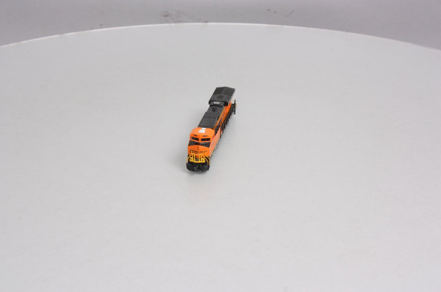Kato 176-8910 N BNSF GE ES44AC 'GEVO' Locomotive #5990 with DCC