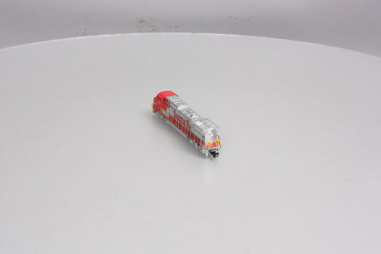 Bachmann 86059 N Scale Santa fe Dash 8-40CW Diesel LN/Box