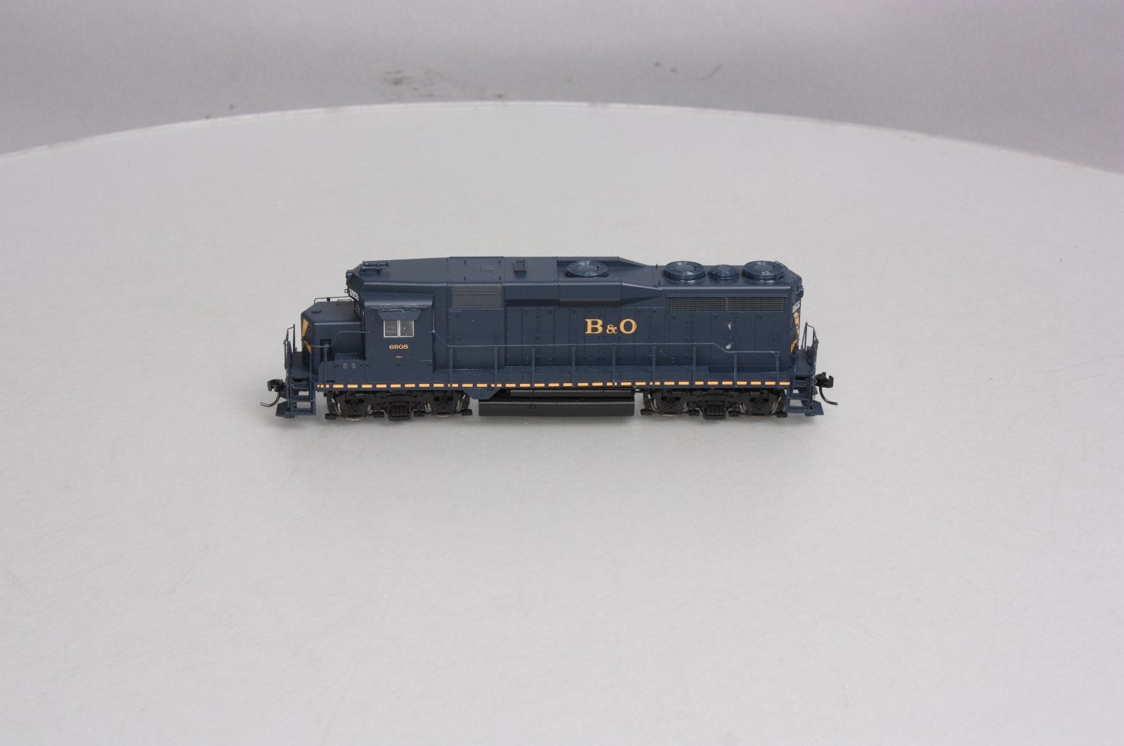 Proto 2000 21538 HO Baltimore & Ohio GP30 Diesel Locomotive #6908