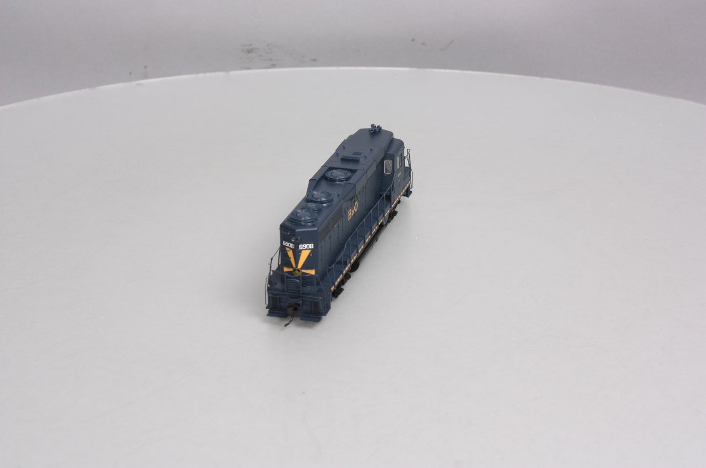 Proto 2000 21538 HO Baltimore & Ohio GP30 Diesel Locomotive #6908