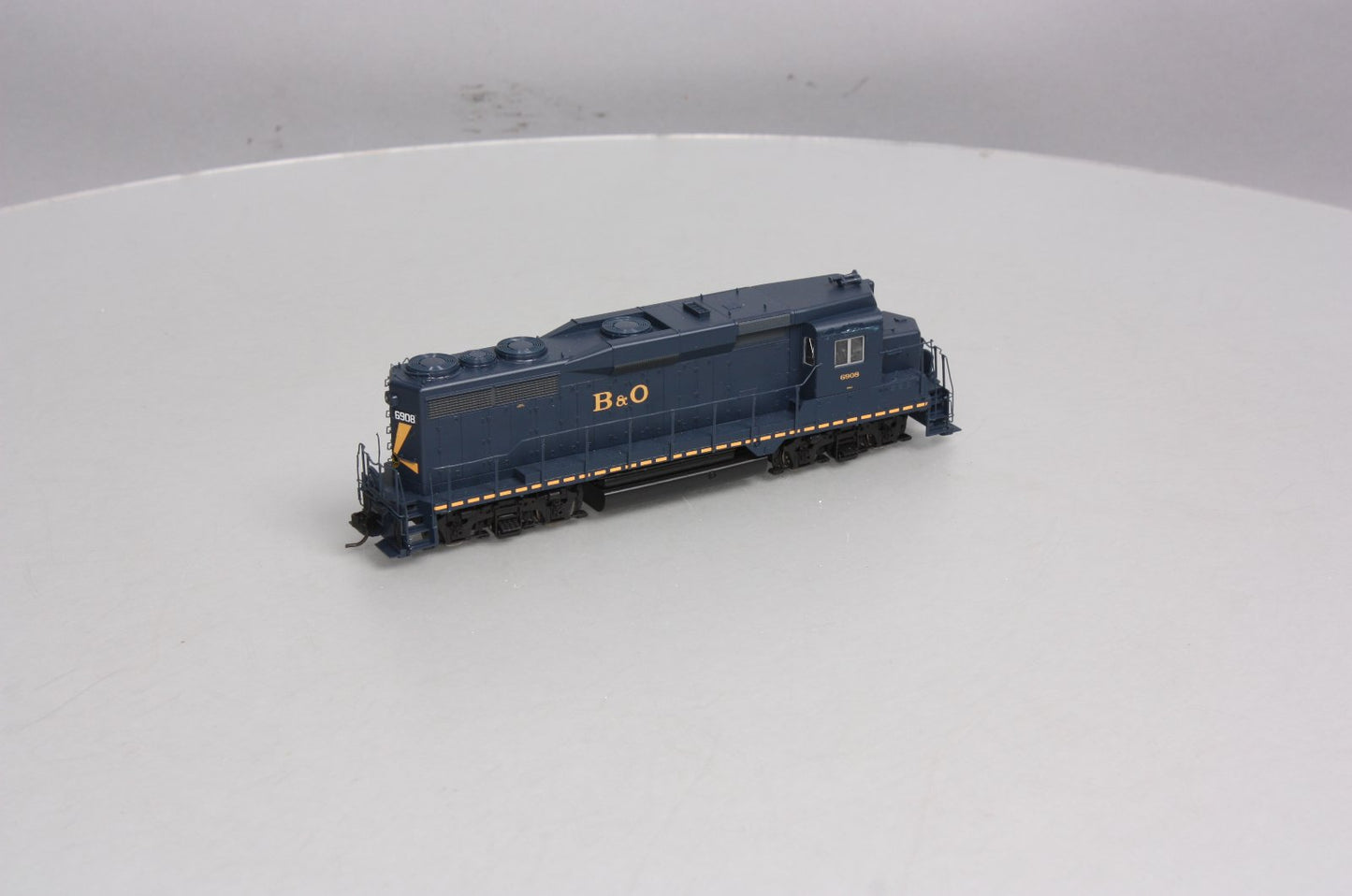 Proto 2000 21538 HO Baltimore & Ohio GP30 Diesel Locomotive #6908