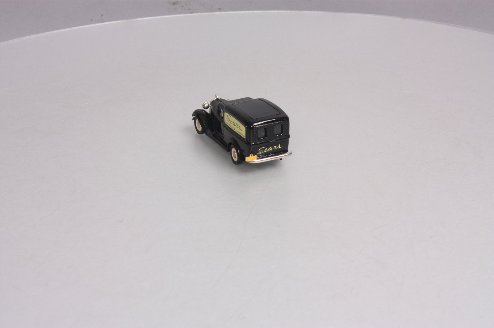 Brooklin Models 16 1:43 1936 Dodge Sears Robuck Van