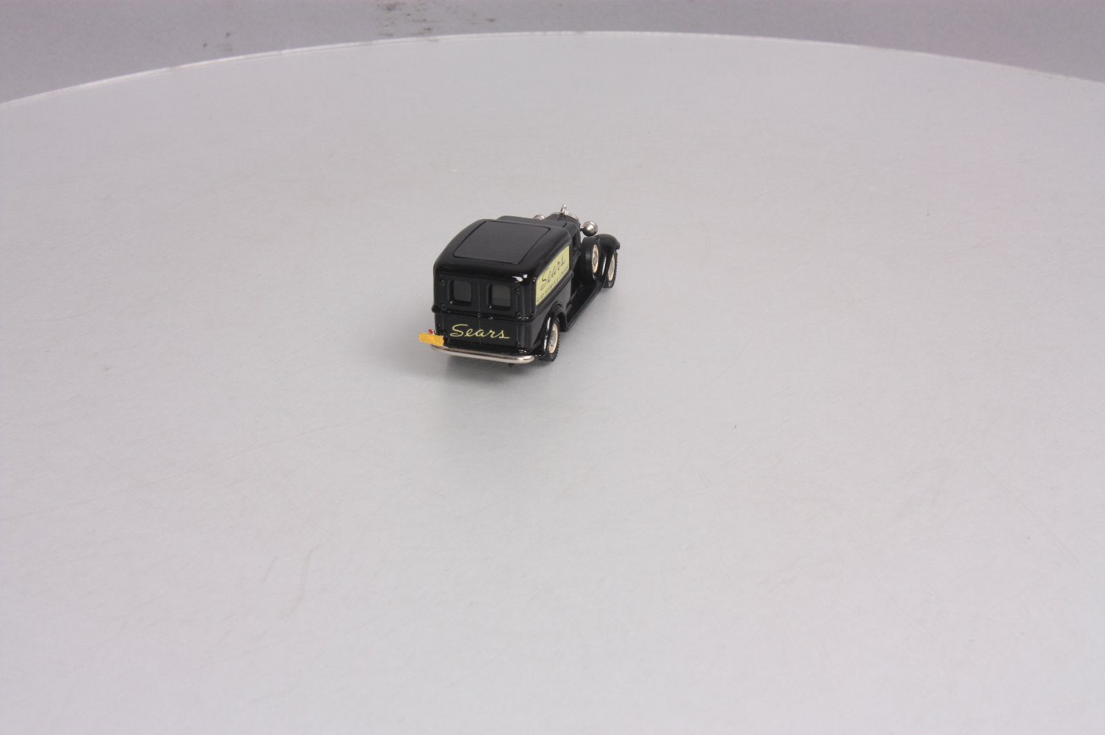 Brooklin Models 16 1:43 1936 Dodge Sears Robuck Van
