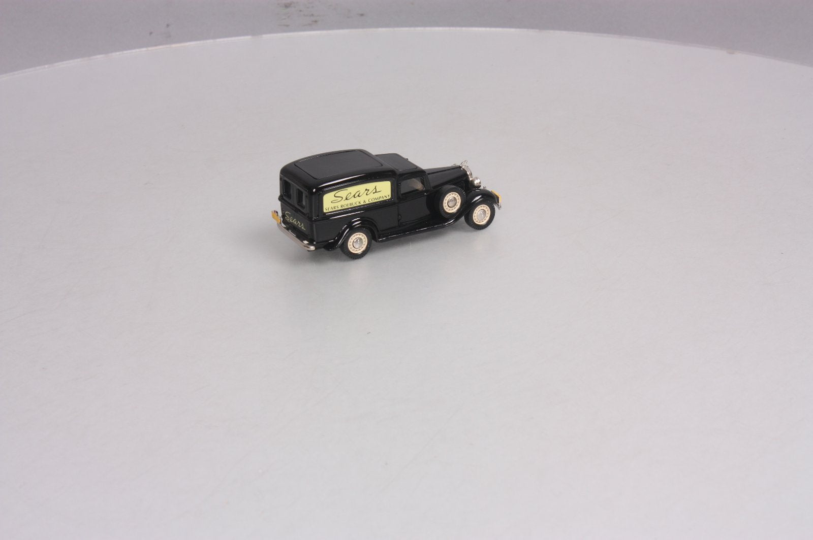 Brooklin Models 16 1:43 1936 Dodge Sears Robuck Van