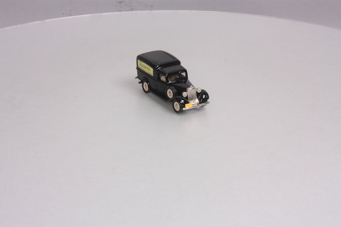 Brooklin Models 16 1:43 1936 Dodge Sears Robuck Van