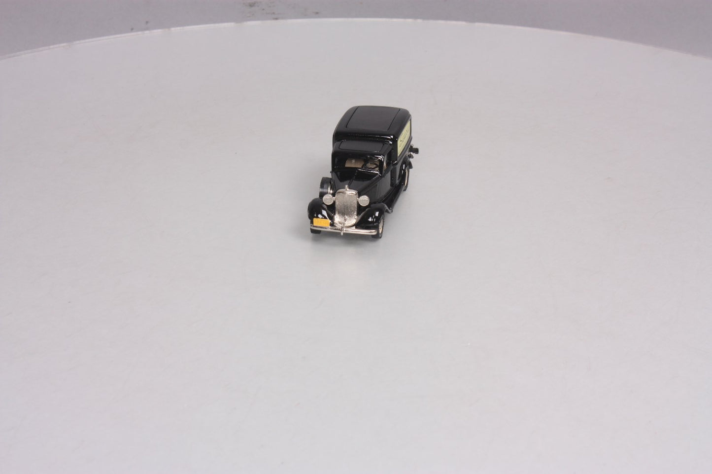 Brooklin Models 16 1:43 1936 Dodge Sears Robuck Van