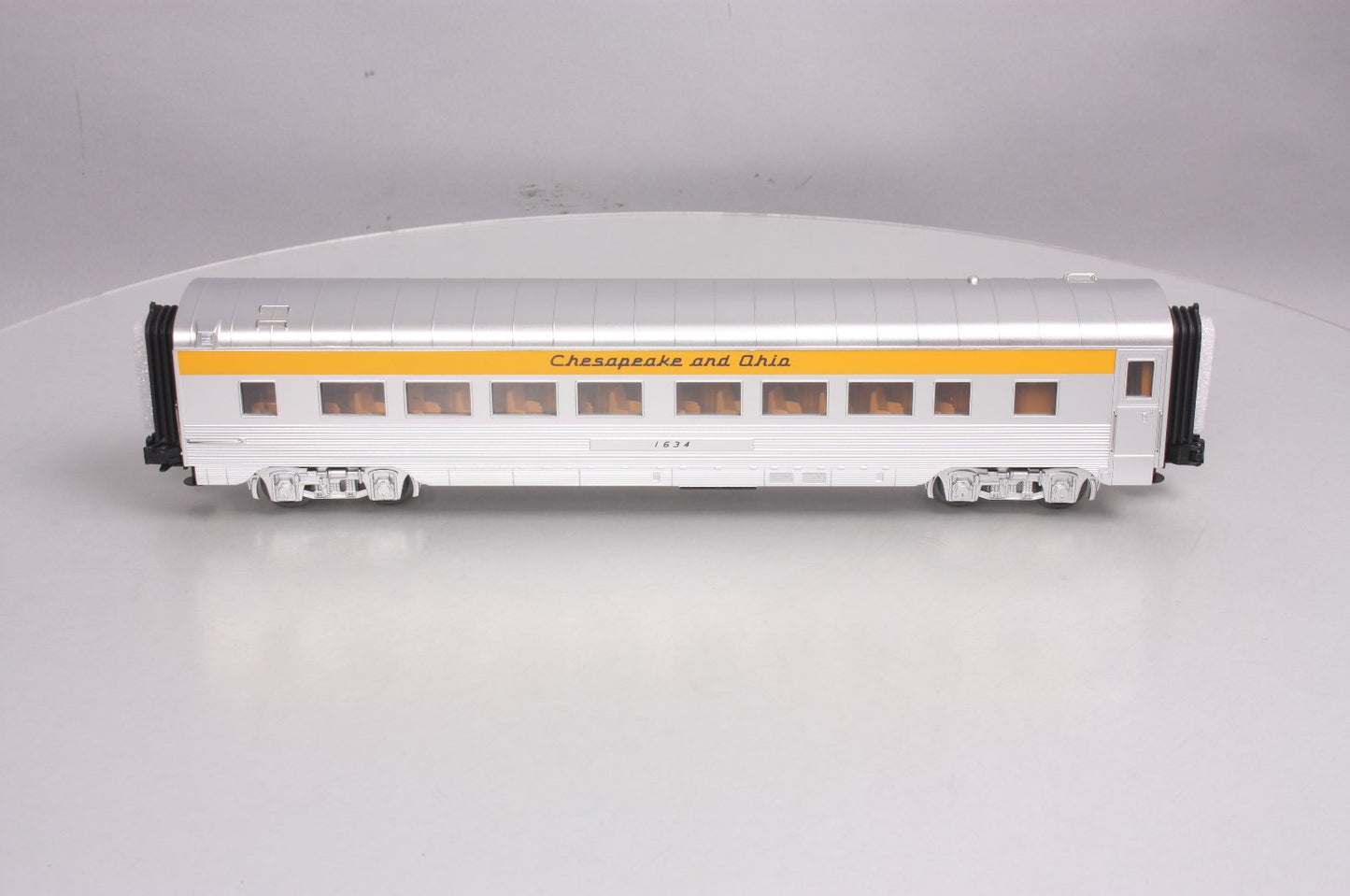 MTH 30-67865 O Gauge C&O 60' Streamlined Fluted-Side ABS Coach Car #1634 LN/Box