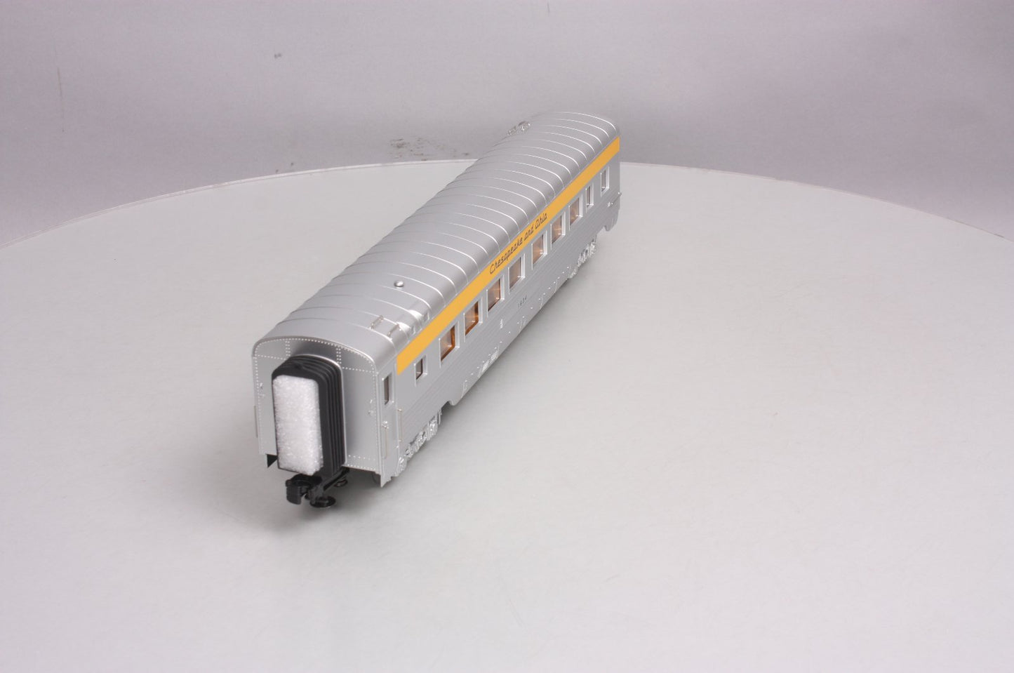 MTH 30-67865 O Gauge C&O 60' Streamlined Fluted-Side ABS Coach Car #1634 LN/Box