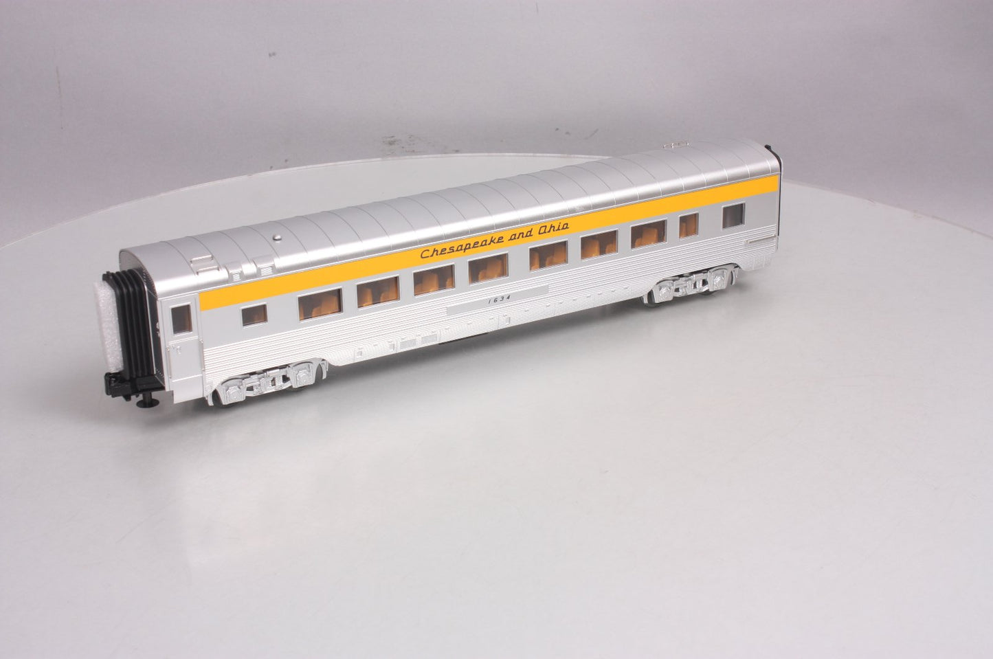 MTH 30-67865 O Gauge C&O 60' Streamlined Fluted-Side ABS Coach Car #1634 LN/Box
