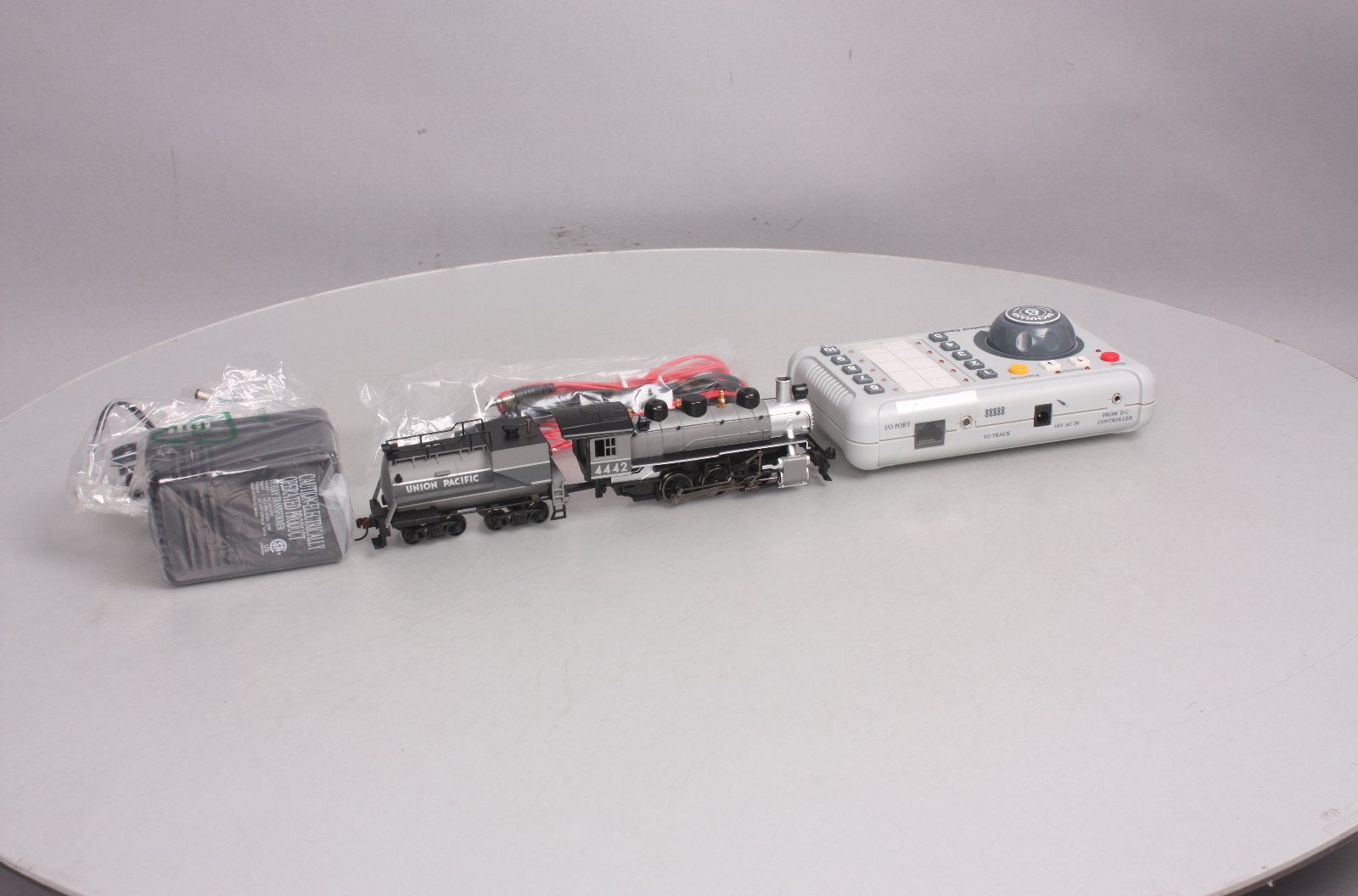 Bachmann 44919 HO Union Pacific 0-6-0 w/Tender Starter System w/DCC-Equipped