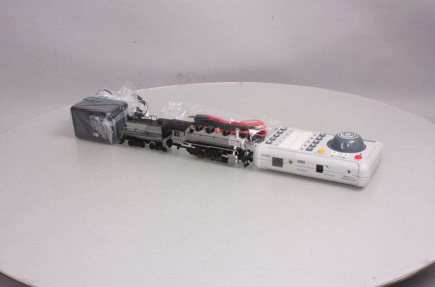 Bachmann 44919 HO Union Pacific 0-6-0 w/Tender Starter System w/DCC-Equipped