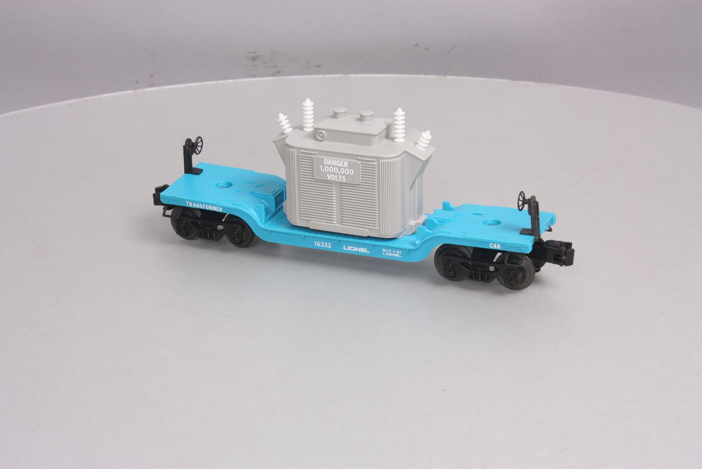 Lionel 6-16332 O Gauge Lionel Lines Depressed Flat Car w/ Transformer LN/Box