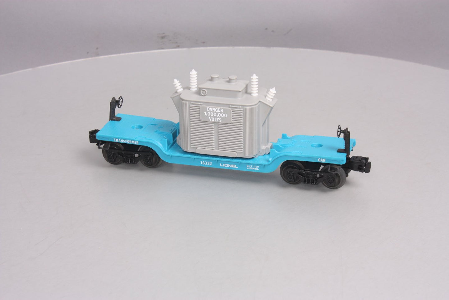 Lionel 6-16332 O Gauge Lionel Lines Depressed Flat Car w/ Transformer LN/Box