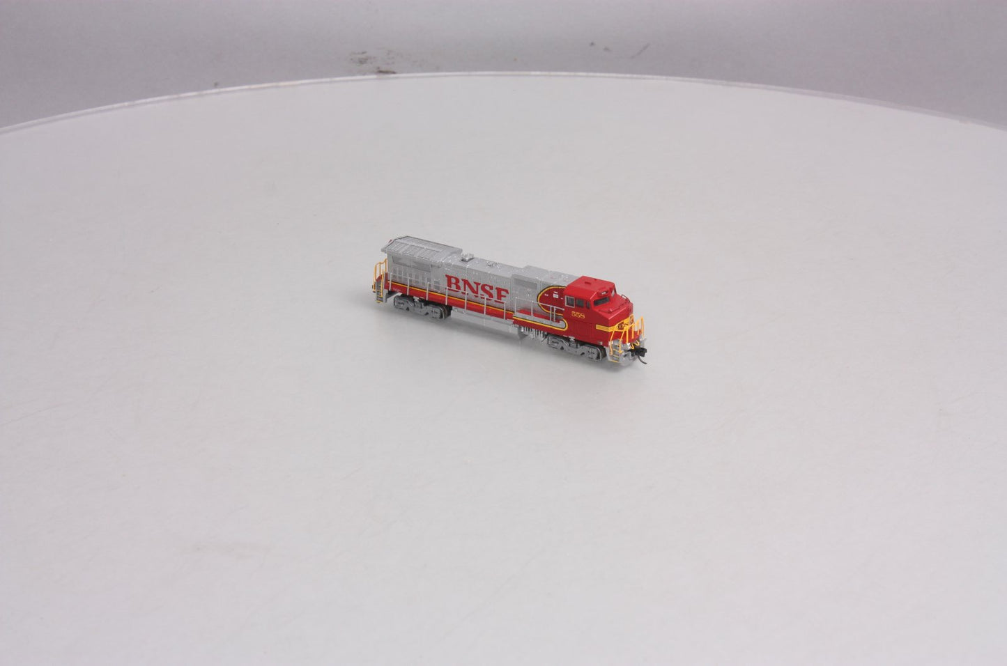 Atlas 48812 N Scale BNSF Dash 8-40BW Diesel Locomotive #558