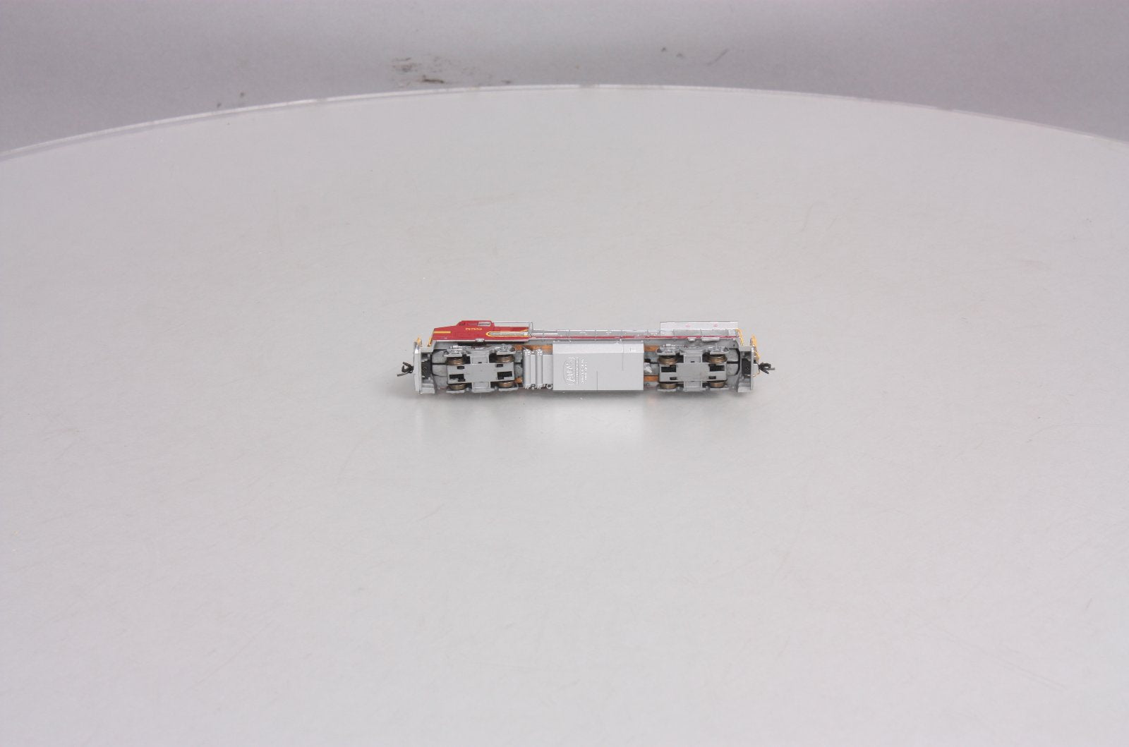Atlas 48812 N Scale BNSF Dash 8-40BW Diesel Locomotive #558