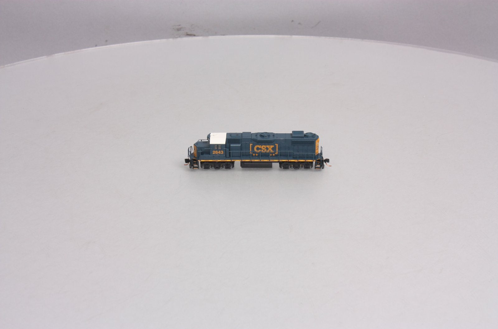 Walthers 929-50308 N Scale CSX EMD GP38-2 Diesel #2643