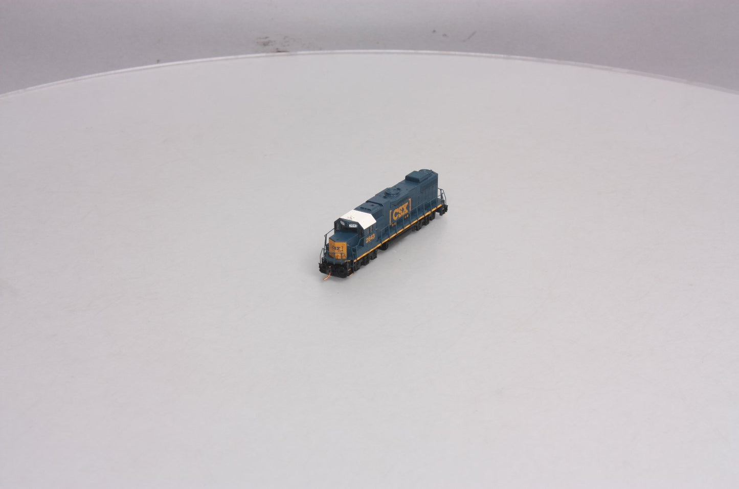 Walthers 929-50308 N Scale CSX EMD GP38-2 Diesel #2643