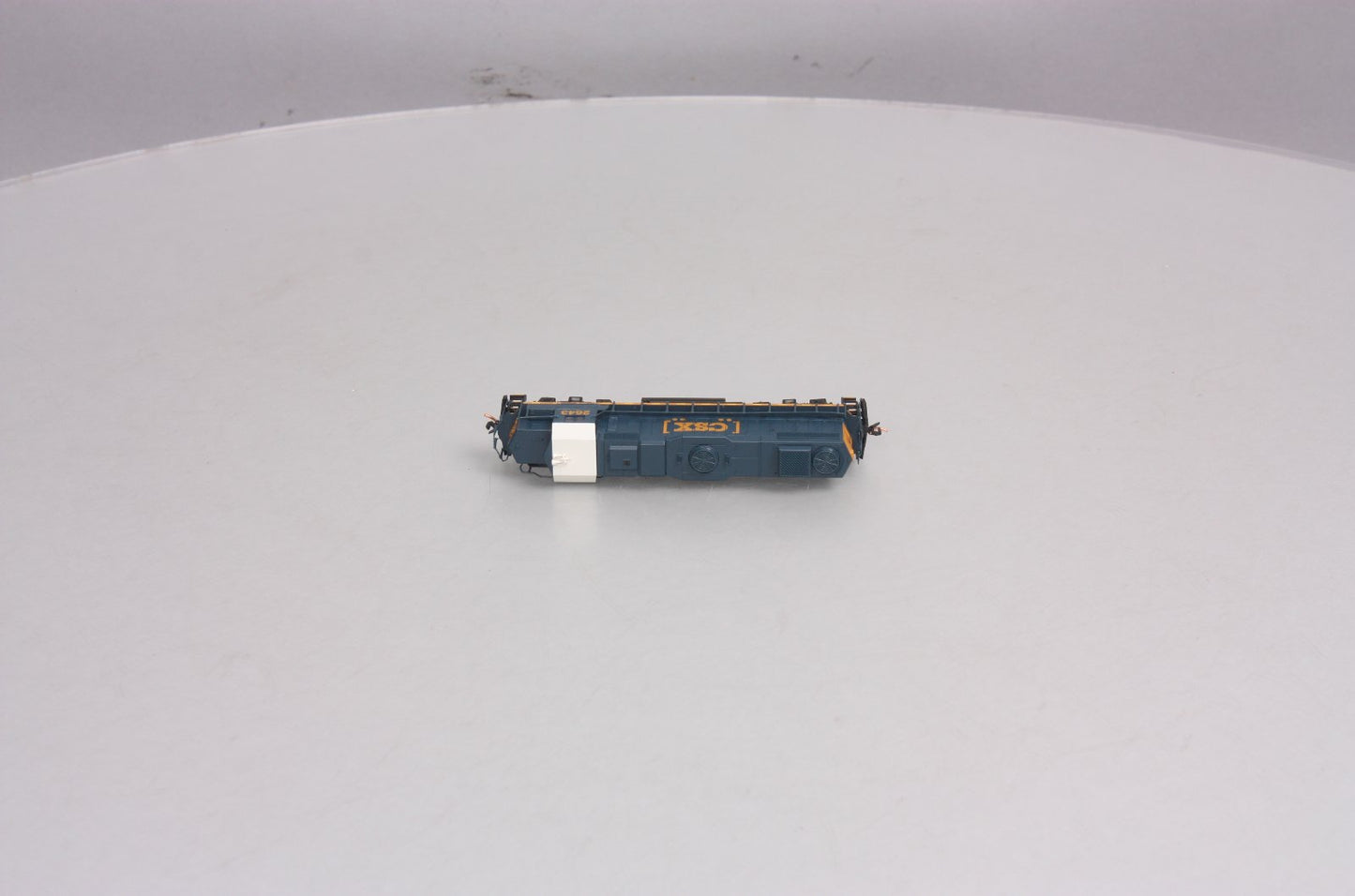 Walthers 929-50308 N Scale CSX EMD GP38-2 Diesel #2643