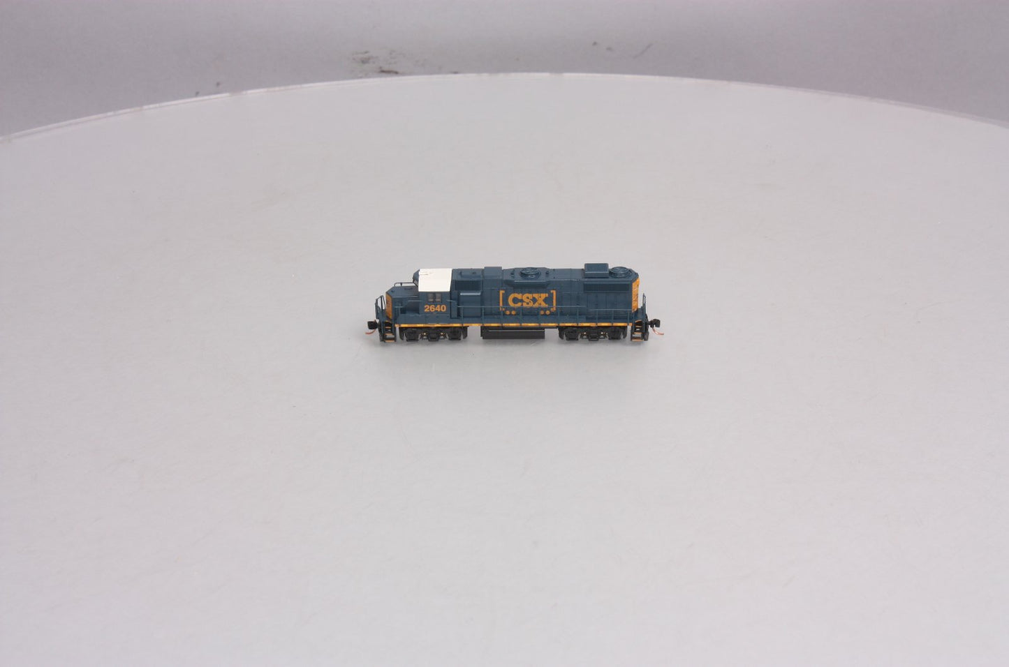 Walthers 929-50307 N Scale CSX EMD GP38-2 Diesel #2640 (DCC Ready)