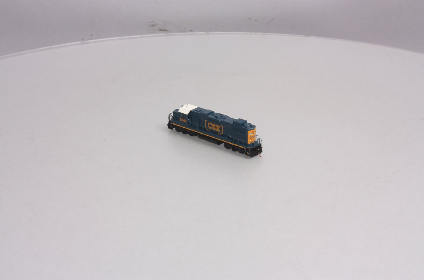 Walthers 929-50307 N Scale CSX EMD GP38-2 Diesel #2640 (DCC Ready)