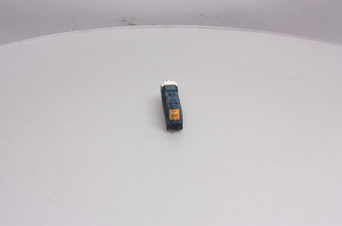 Walthers 929-50307 N Scale CSX EMD GP38-2 Diesel #2640 (DCC Ready)