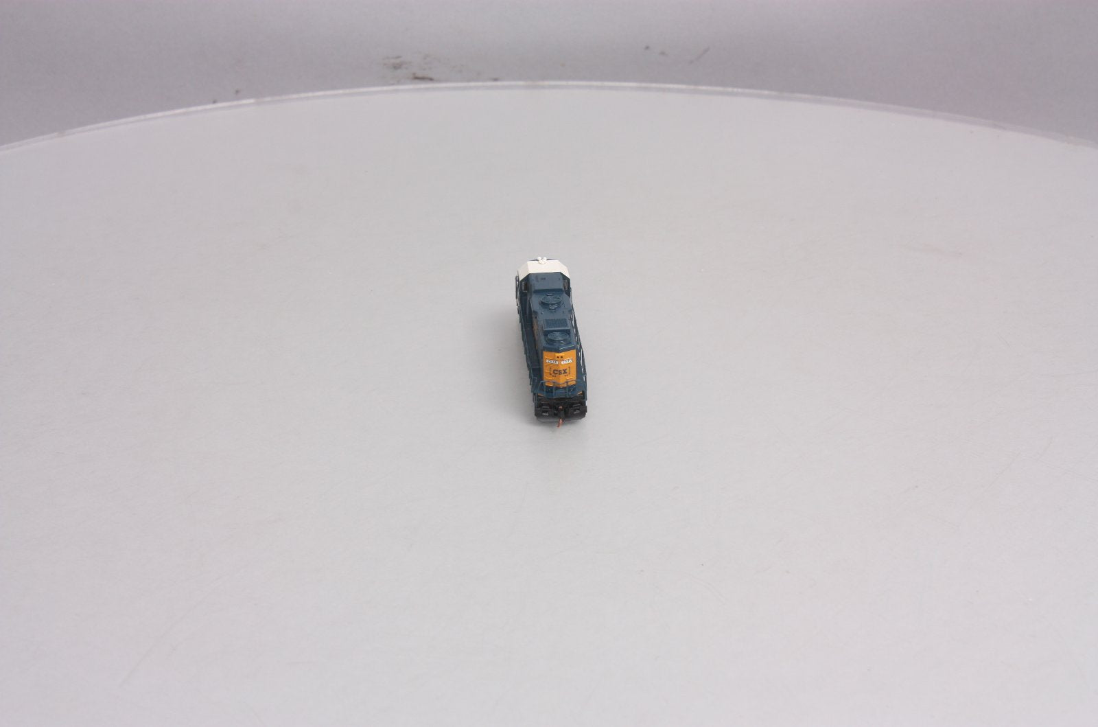Walthers 929-50307 N Scale CSX EMD GP38-2 Diesel #2640 (DCC Ready)